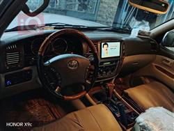 تۆیۆتا لاند کروزەر